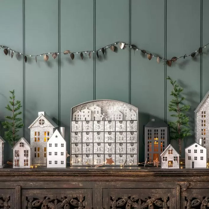 Brocante Advent Calendar House