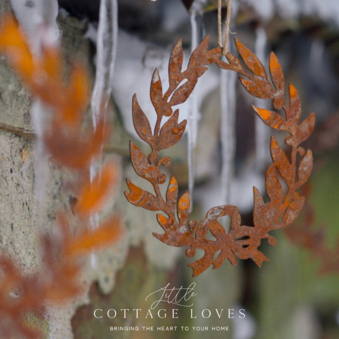 Rusty Laurel Leaf Decoration